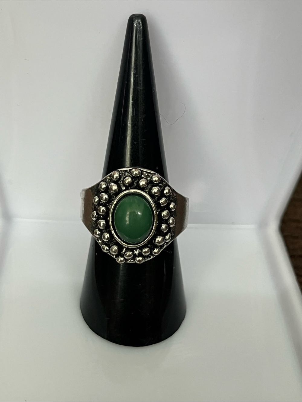 Sterling-Style Green Stone Strech Ring